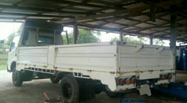 หกล้อ ฮีโน้ 136 โบว์อปี48 แอร์ เบอร์ สภาพดีสวยเดิม ยาว5ม ทะเบียนพร้อมโอน หกล้อ ฮีโน้ 136 โบว์อปี48 แอร์ เบอร์ สภาพดีสวยเดิม ยาว5ม ทะเบียนพร้อมโอน