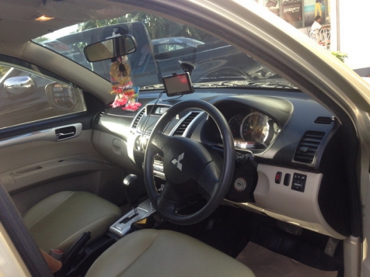 Mitsubishi Pajero Sport 2.5GLS สีทอง ปี 2009 เจ้าของขายเอง Mitsubishi Pajero Sport 2.5GLS สีทอง ปี 2009 เจ้าของขายเอง