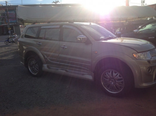 Mitsubishi Pajero Sport 2.5GLS สีทอง ปี 2009 เจ้าของขายเอง Mitsubishi Pajero Sport 2.5GLS สีทอง ปี 2009 เจ้าของขายเอง