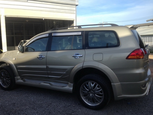 Mitsubishi Pajero Sport 2.5GLS สีทอง ปี 2009 เจ้าของขายเอง Mitsubishi Pajero Sport 2.5GLS สีทอง ปี 2009 เจ้าของขายเอง