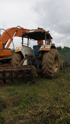 ขายรถไถฟอร์ด 6600 เครื่อง T5 เอกสารเล่มทะเบียนครบ อุปกรณ์มีผานดันหน้า กับผาน 7