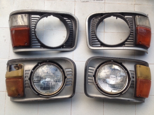 ขายครอบไฟหน้ารถตู้ toyaota rh20