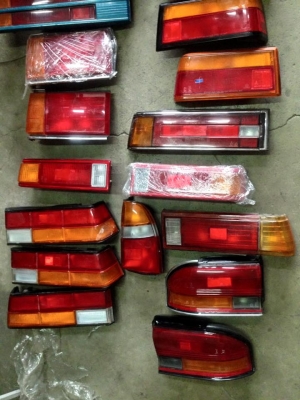 ขายไฟท้ายรถยนต์คลาสสิค หลายๆรุ่น