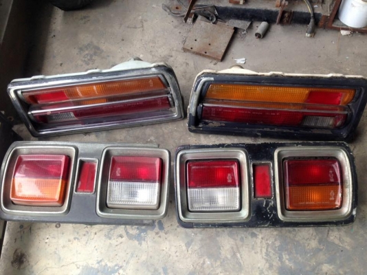 ขายไฟท้ายรถยนต์คลาสสิค หลายๆรุ่น