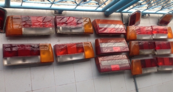 ขายไฟท้ายรถยนต์คลาสสิค หลายๆรุ่น