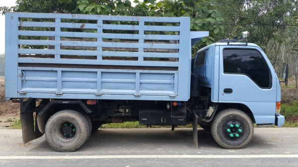 ขายรถบรรทุก 6 ล้อดัมพ์ ISUZU NPR 120 แรงม้า ราคา 450000