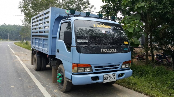 ขายรถบรรทุก 6 ล้อดัมพ์ ISUZU NPR 120 แรงม้า ราคา 450000