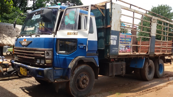 ขาย 10 ล้อ HENO  เครื่อง EK100  260 แรง เพลาเดียว