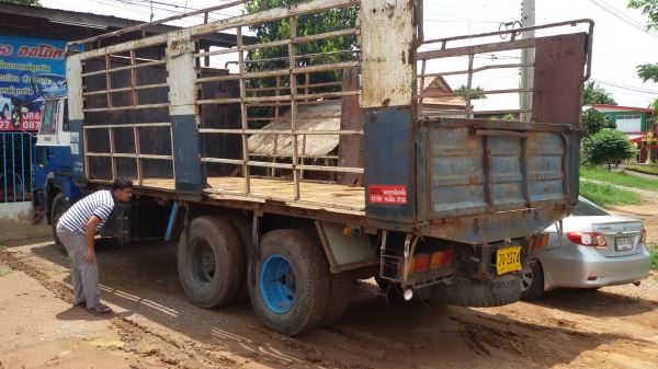 ขาย 10 ล้อ HENO เครื่อง EK100 260 แรง เพลาเดียว ขาย 10 ล้อ HENO เครื่อง EK100 260 แรง เพลาเดียว