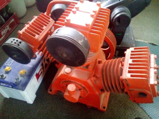 ขายหัวปั๊มลม 10 HP มือสองสภาพสวย ขายหัวปั๊มลม 10 HP มือสองสภาพสวย