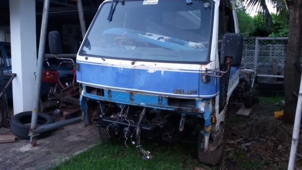 ขายหัวแชสซี NKR ยาว 4.40 ม. พร้อมเสื้อเพลา ยาง 6 เส้น พร้อมคานหน้า ขายหัวแชสซี NKR ยาว 4.40 ม. พร้อมเสื้อเพลา ยาง 6 เส้น พร้อมคานหน้า