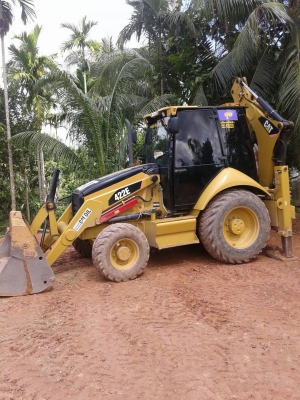 ขายรถตักหน้าขุดหลัง CAT 422 E 4453 ชม.เอกสารเล่มทะเบียน ราคา 1700000