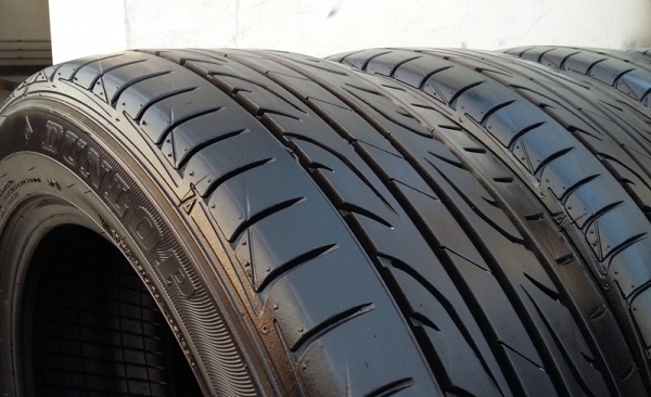 ยาง,205-55-16 DUNLOP LM704 ปลายปี14สภาพเต็ม ชุด 4,700 ยาง,205-55-16 DUNLOP LM704 ปลายปี14สภาพเต็ม ชุด 4,700