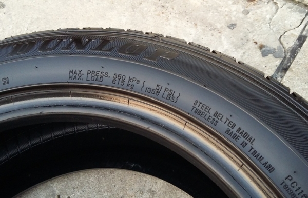 ยาง,205-55-16 DUNLOP LM704 ปลายปี14สภาพเต็ม ชุด 4,700 ยาง,205-55-16 DUNLOP LM704 ปลายปี14สภาพเต็ม ชุด 4,700