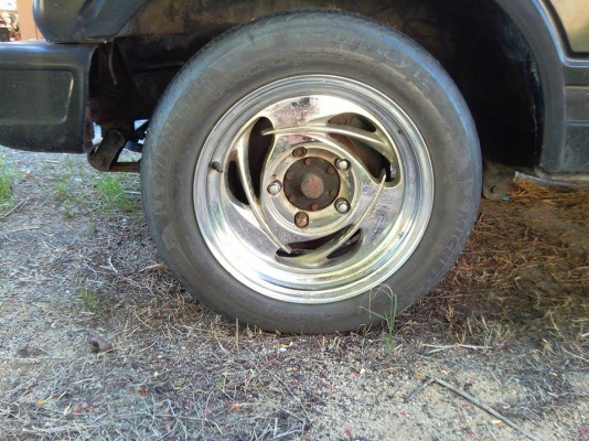 ต้องการขาย ล้อ KMC 15" made in USA ขอบ 15"X7" 5รู PCD139.7 ต้องการขาย ล้อ KMC 15" made in USA ขอบ 15"X7" 5รู PCD139.7