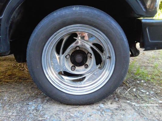 ต้องการขาย ล้อ KMC 15" made in USA ขอบ 15"X7" 5รู PCD139.7 ต้องการขาย ล้อ KMC 15" made in USA ขอบ 15"X7" 5รู PCD139.7