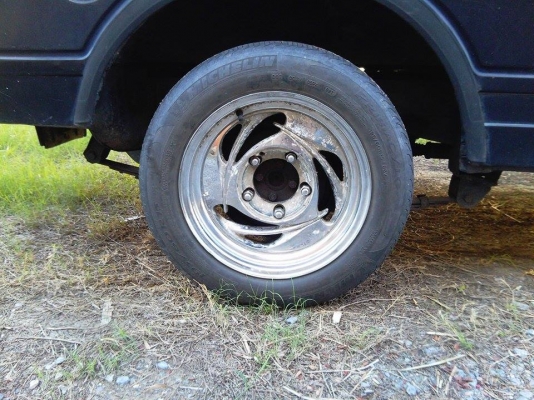 ต้องการขาย ล้อ KMC 15" made in USA ขอบ 15"X7" 5รู PCD139.7 ต้องการขาย ล้อ KMC 15" made in USA ขอบ 15"X7" 5รู PCD139.7