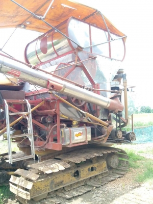 ขายรถเกี่ยวข้าวเกษตรพัฒนา