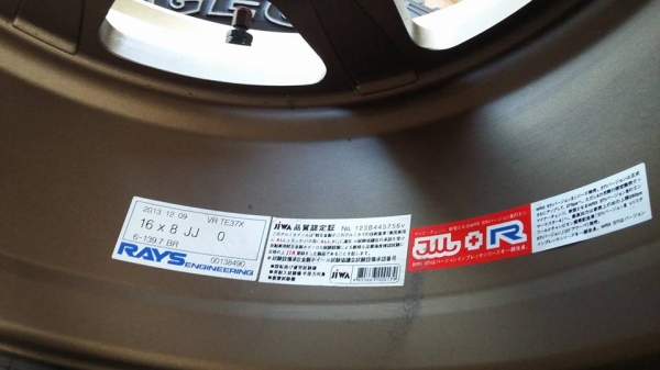 ขายล้อหล่อ te37x ขนาด 16x8 พร้อมยาง yoko 265/70/16 สวยๆครับ