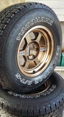 ขายล้อหล่อ te37x ขนาด 16x8 พร้อมยาง yoko 265/70/16 สวยๆครับ
