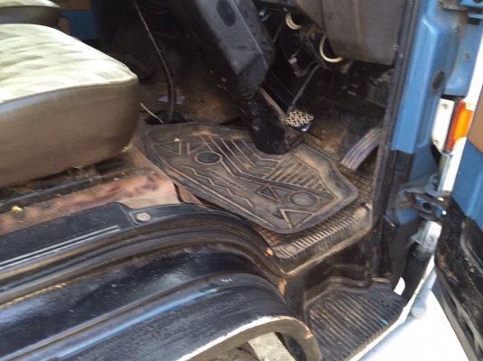 ขายรถหกล้อกระบะคาร์โก้. 115 ยาว 4.2 เมตร ขายรถหกล้อกระบะคาร์โก้. 115 ยาว 4.2 เมตร