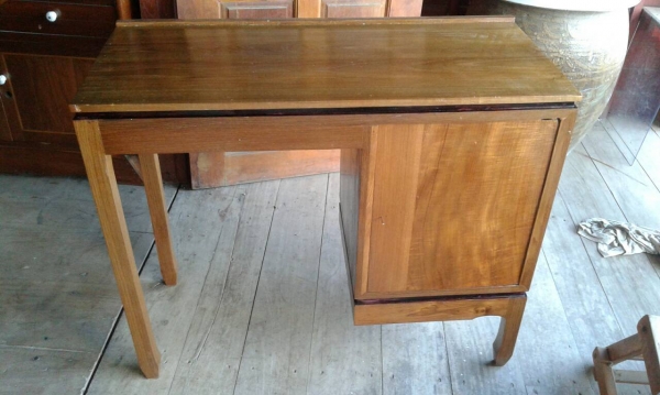 โต๊ะบัญชีงานเก่าไม้สักทอง