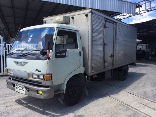 ขายรถ6ล้อhino fc ซุปเปอร์เสี่ย ปี 94 ตู้แห้ง ยาว 5.5ม.สนใจติดต่อ089-8914921คุณตุ๊กตา