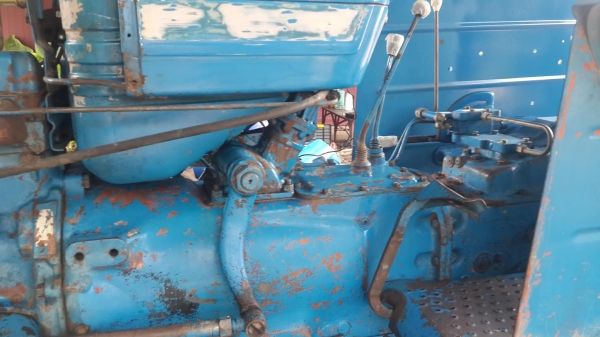 ขายรถไถฟอร์ด6600TA แท้เต็มคัน สภาพดีเครื่องแน่นแรงดี ไฮดรอลิคดี เกียร์ดี พวงมาลัยพาวเวอร์ พร้อมเล่มทะเบียน รูปรถเดิมๆมีครับ ขายรถไถฟอร์ด6600TA แท้เต็มคัน สภาพดีเครื่องแน่นแรงดี ไฮดรอลิคดี เกียร์ดี พวงมาลัยพาวเวอร์ พร้อมเล่มทะเบียน รูปรถเดิมๆมีครับ