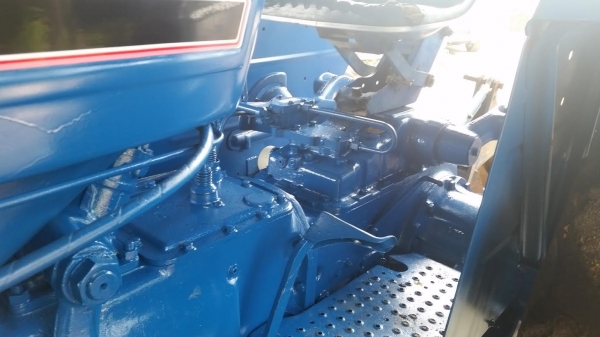 ขายรถไถฟอร์ด6600TA แท้เต็มคัน สภาพดีเครื่องแน่นแรงดี ไฮดรอลิคดี เกียร์ดี พวงมาลัยพาวเวอร์ พร้อมเล่มทะเบียน รูปรถเดิมๆมีครับ ขายรถไถฟอร์ด6600TA แท้เต็มคัน สภาพดีเครื่องแน่นแรงดี ไฮดรอลิคดี เกียร์ดี พวงมาลัยพาวเวอร์ พร้อมเล่มทะเบียน รูปรถเดิมๆมีครับ