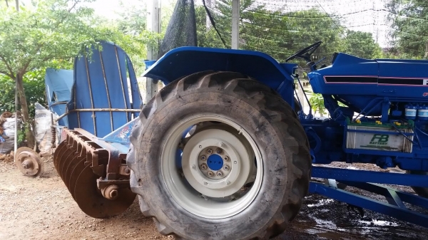 ขายรถไถฟอร์ด6600TA แท้เต็มคัน สภาพดีเครื่องแน่นแรงดี ไฮดรอลิคดี เกียร์ดี พวงมาลัยพาวเวอร์ พร้อมเล่มทะเบียน รูปรถเดิมๆมีครับ ขายรถไถฟอร์ด6600TA แท้เต็มคัน สภาพดีเครื่องแน่นแรงดี ไฮดรอลิคดี เกียร์ดี พวงมาลัยพาวเวอร์ พร้อมเล่มทะเบียน รูปรถเดิมๆมีครับ