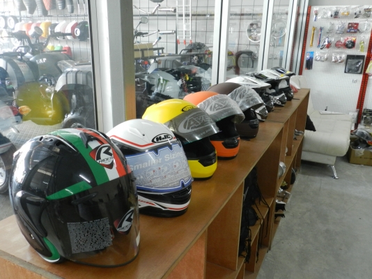 หมวกกันน็อค ลดเหลือ 899บาท เท่านั้น จัดโปรโมชั่นต้อนรับหน้าฝน ลดราคาพิเศษ1800 ลดเหลือ 899บาท 5 ใบเท่านั้น ชุดเกราะ  มีกระดองเต่า M L XL XXL ราคา เพียง 800 เสื้อวิบาก อีกมากมาย 600 รับ เสื้อวิบาก อีกมากมาย 600 รับ บัตร เครดิต บัตร เครดิตเสื้อวิบาก ชุดเกราะ