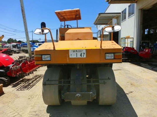 รถบด Dynapac CP201W  #46039 รถบดล้อยาง 7 ล้อ นำเข้าจากญี่ปุ่น ไม่เคยใช้งานในไทย สนใจติดต่อ ใหม่ 061-4194022