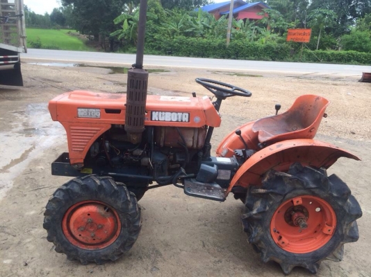 ขาย แทรกเตอร์ KUBOTA B6100 4&times;4 เครื่อง3สูบ ล้อกว้าง 95 ซ.ม