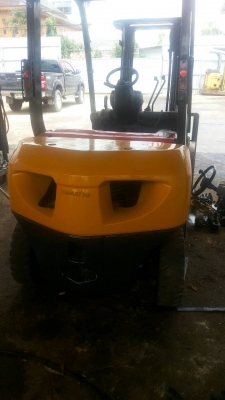 รถยกโฟร์คลิฟท์ยี่ห้อKOMATSU 2 ตัน รุ่นใหม่ รถยกโฟร์คลิฟท์ยี่ห้อKOMATSU 2 ตัน รุ่นใหม่