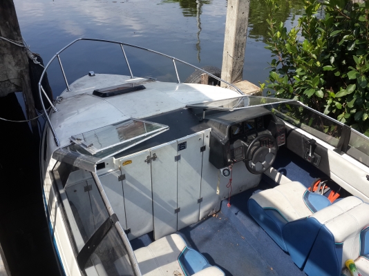 เรือเร็ว 20f