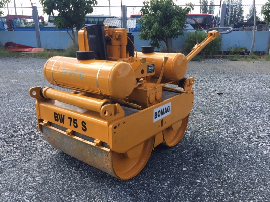 ขายรถบดเดินตามBomagรุ่นBW75Sมือสองญี่ปุ่นคันใหญ่950กก.มีให้เลือกหลายคัน หลายขนาด