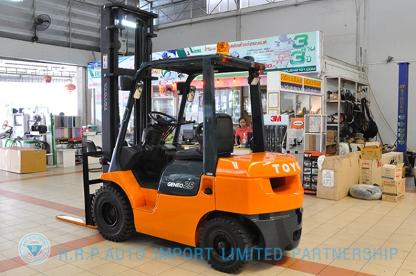 ขายรถโฟล์คลิฟท์มือสอง TOYOTA รุ่น 7FD25 ราคา xxx,xxx บาท นำเข้าจากประเทศญี่ปุ่น 100\% ไม่เคยใช้งานในไทย