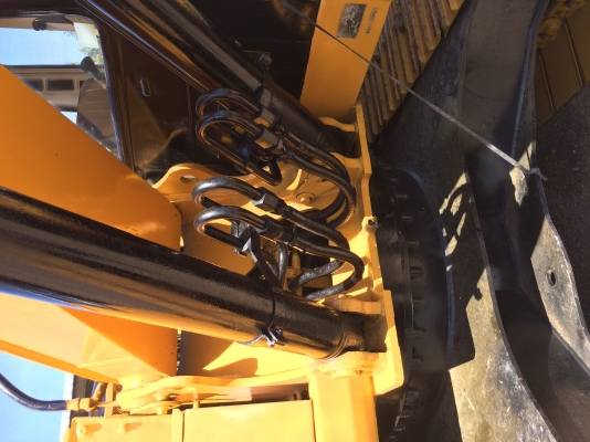 ขาย CAT 320 V2 ทะเบียนพร้อม มีไลน์หัวกระแทก ราคา 950000 บาท ขาย CAT 320 V2 ทะเบียนพร้อม มีไลน์หัวกระแทก ราคา 950000 บาท