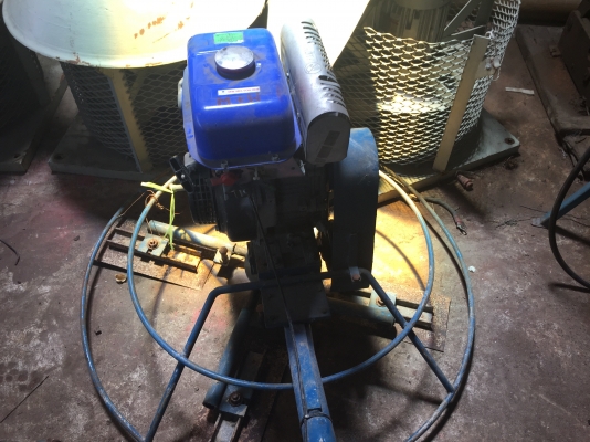 ขายเครื่องปาดหน้าปูน เครื่องยนต์yamaha ใช้งานได้เลยครับ