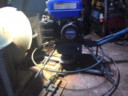 ขายเครื่องปาดหน้าปูน เครื่องยนต์yamaha ใช้งานได้เลยครับ