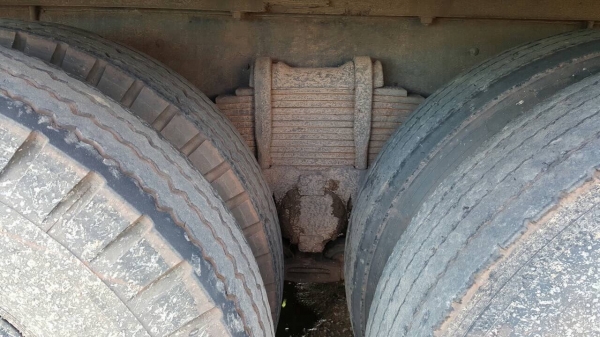 ขายรถล่อง เพลาเดียว ISUZU ROCKY 175 เปลี่ยนช่วงล่างใหญ่แล้ว เครื่อง 6BG1 175 แรงม้า คัสซีสวย เบรคลมดัน พวงมาลัยพาวเวอร์ ทะเบียนพร้อมโอนครับ