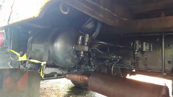 ขายรถล่อง เพลาเดียว ISUZU ROCKY 175 เปลี่ยนช่วงล่างใหญ่แล้ว เครื่อง 6BG1 175 แรงม้า คัสซีสวย เบรคลมดัน พวงมาลัยพาวเวอร์ ทะเบียนพร้อมโอนครับ