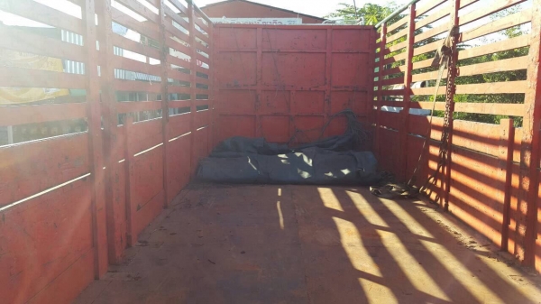 ขายรถล่อง เพลาเดียว ISUZU ROCKY 175 เปลี่ยนช่วงล่างใหญ่แล้ว เครื่อง 6BG1 175 แรงม้า คัสซีสวย เบรคลมดัน พวงมาลัยพาวเวอร์ ทะเบียนพร้อมโอนครับ