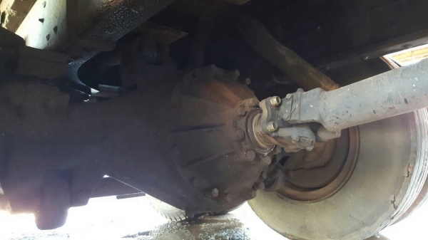 ขายรถล่อง เพลาเดียว ISUZU ROCKY 175 เปลี่ยนช่วงล่างใหญ่แล้ว เครื่อง 6BG1 175 แรงม้า คัสซีสวย เบรคลมดัน พวงมาลัยพาวเวอร์ ทะเบียนพร้อมโอนครับ