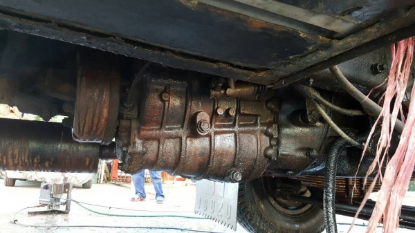 ขายรถล่อง เพลาเดียว ISUZU ROCKY 175 เปลี่ยนช่วงล่างใหญ่แล้ว เครื่อง 6BG1 175 แรงม้า คัสซีสวย เบรคลมดัน พวงมาลัยพาวเวอร์ ทะเบียนพร้อมโอนครับ