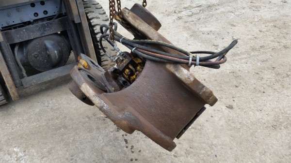 ขายด่วนตัวงับบุ้งกี๋ของCAT320ไช้งานได้ปกติ ขายด่วนตัวงับบุ้งกี๋ของCAT320ไช้งานได้ปกติ