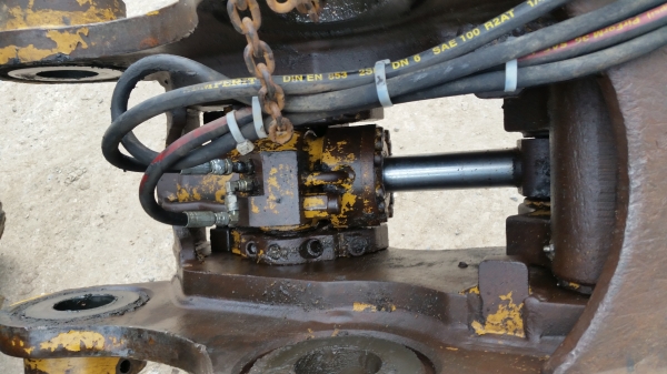 ขายด่วนตัวงับบุ้งกี๋ของCAT320ไช้งานได้ปกติ ขายด่วนตัวงับบุ้งกี๋ของCAT320ไช้งานได้ปกติ