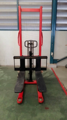 รถยกสูง ขนาด 1.5 ตัน