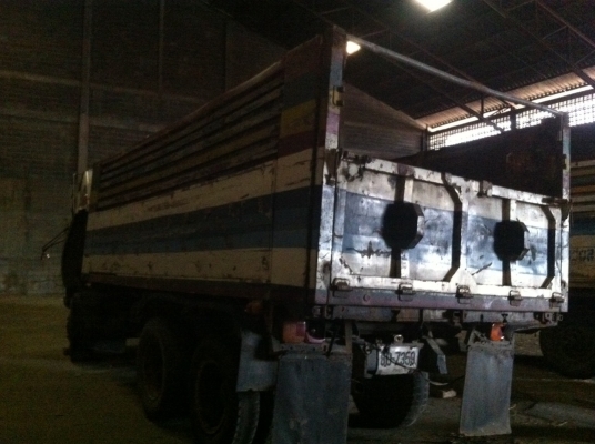 ขายรถบรรทุก 10 ล้อดัมพ์เพลาเดียว ISUZU JCM เครื่อง 175 แรงม้า ราคา 300000
