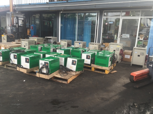 ตู้ชาร์จ battery สำหรับ ฟอร์คลิฟไฟฟ้าสภาพดีมากมีจำนวนมากๆ